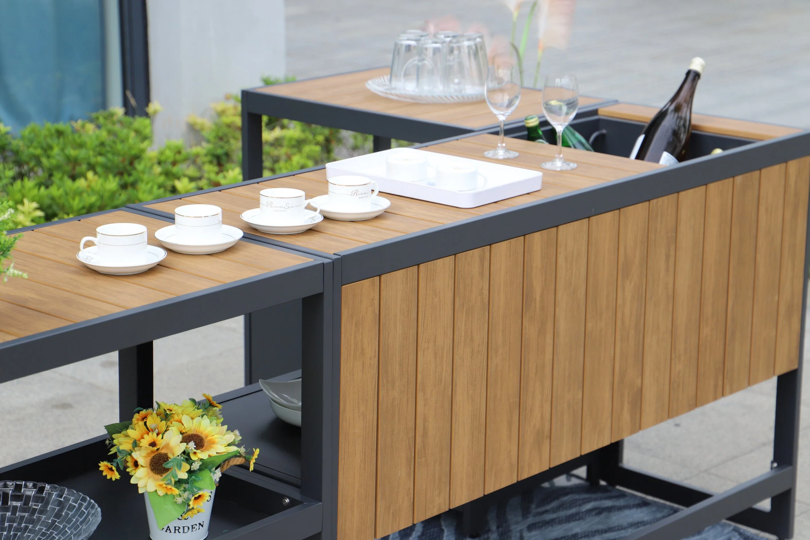 Diseño moderno Muebles de aluminio personalizados de jardín Poly Wood Top y.. Cocina al aire libre con caja de hielo