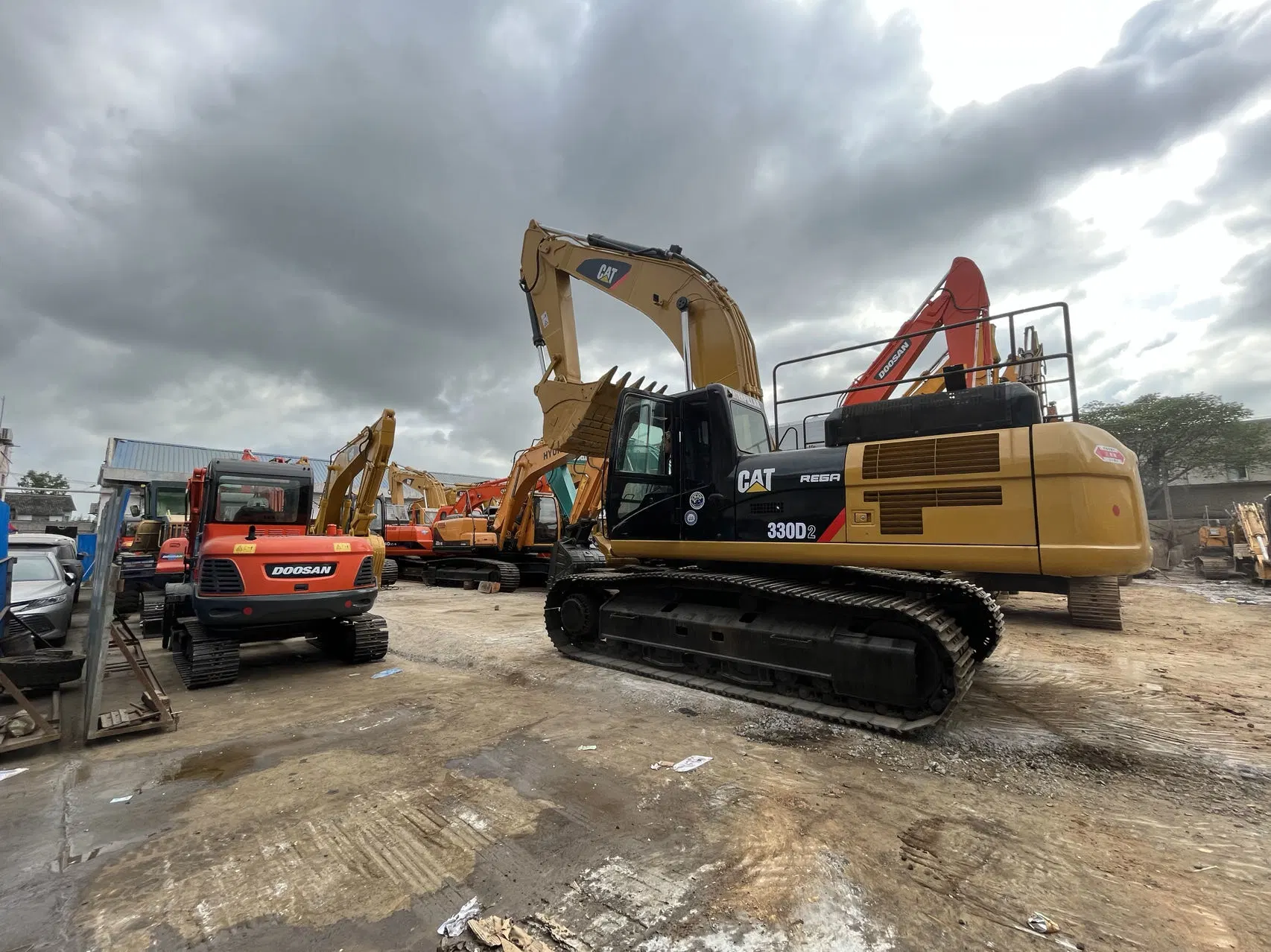 Good Working Condition Second Hand Excavator Caterpillar Crawler Excavator Heavy Equipment Cat330d2 Excavadora Usada on Sale