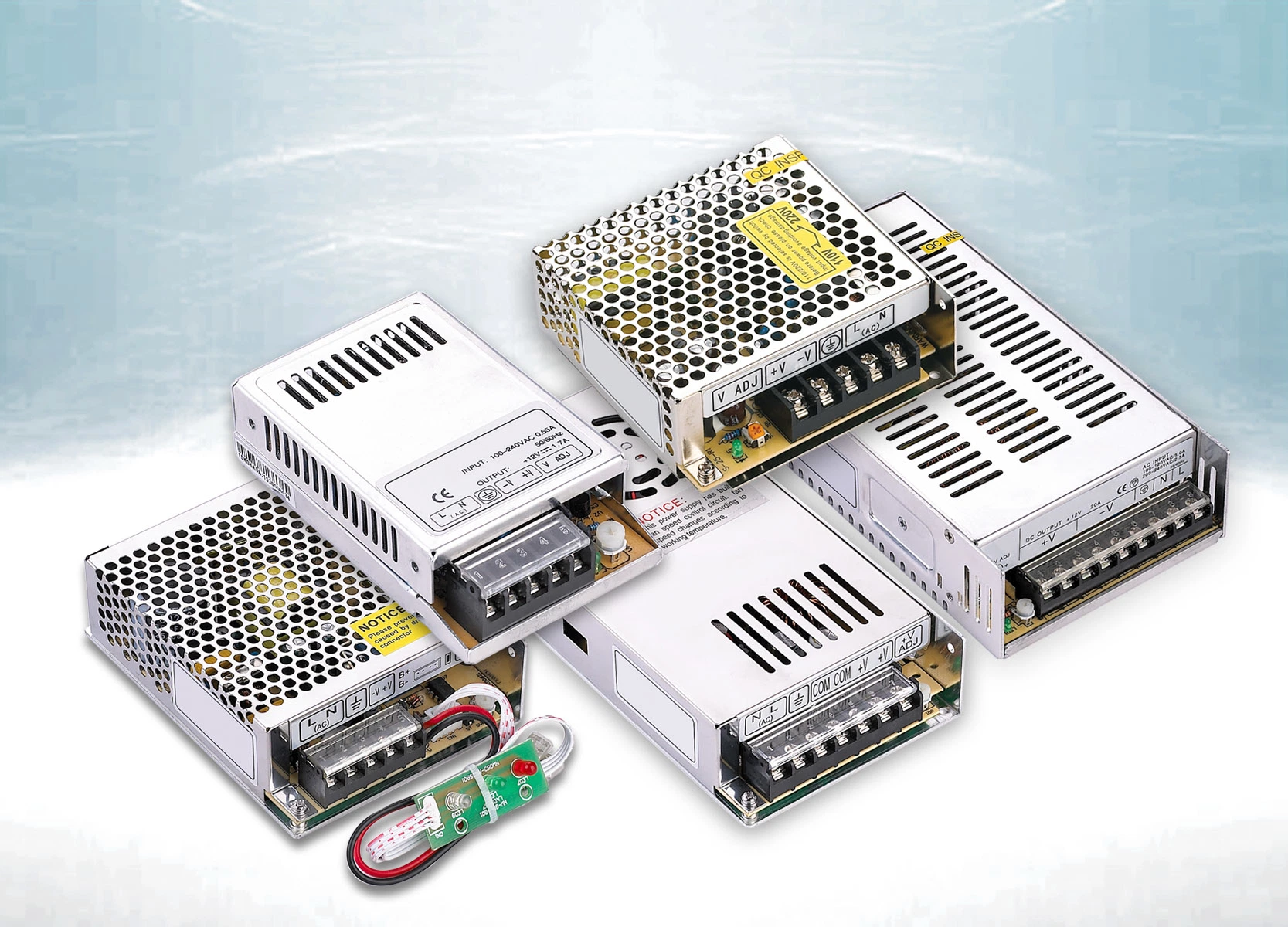 5V 20A Switching Power Supply at a Constant Input Voltage with EU Environmental Requirements