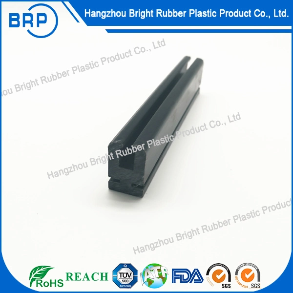 Usine chinoise d'extrusion et de profilage de plastique UHMWPE résistant à l'usure avec 25 ans d'expérience.