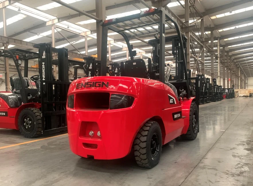 الشركة المصنعة الصينية لبيع سيارات 4T ForkLift الصناعية