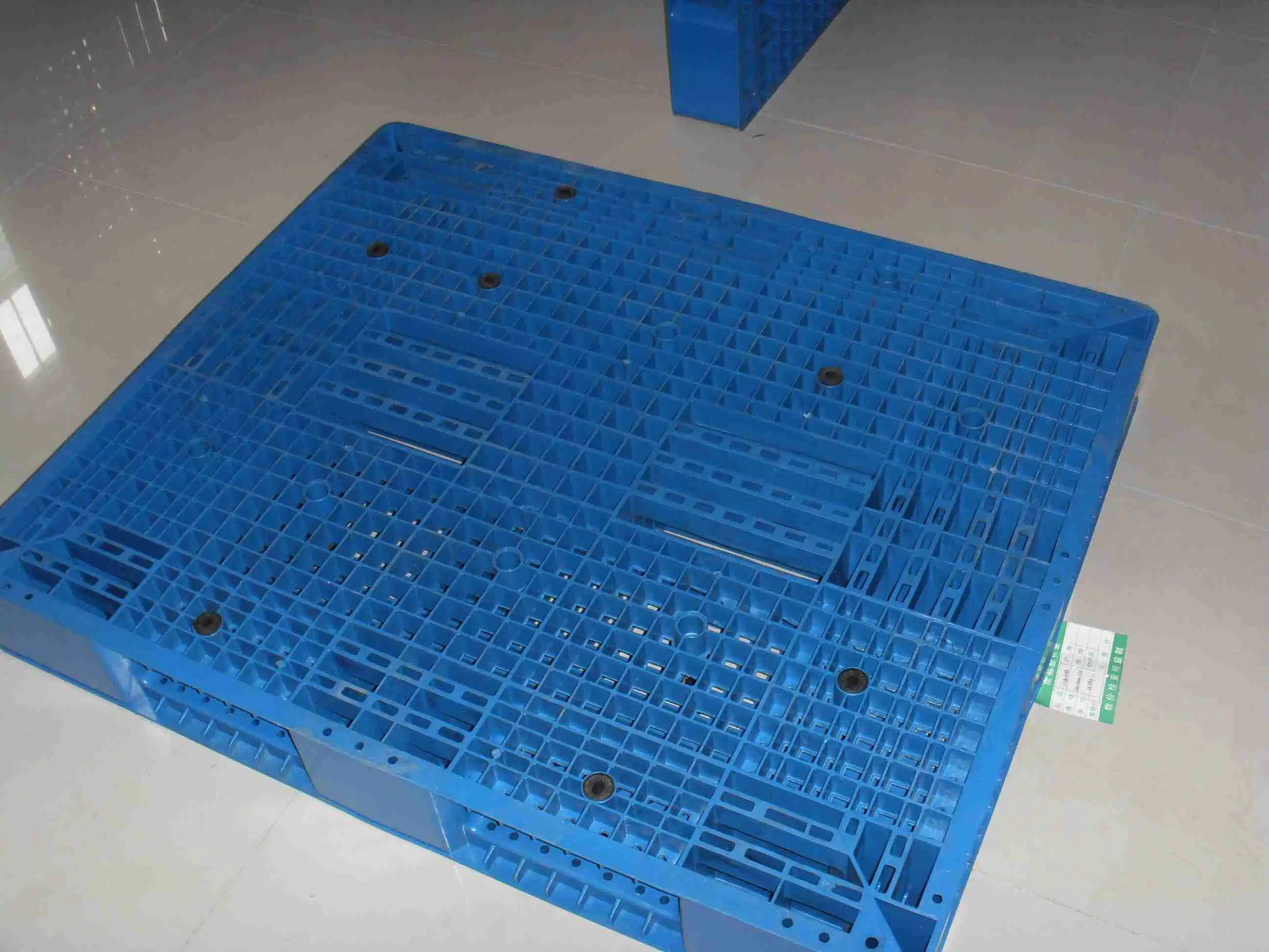 Moderate Price Rack Single Faced 4 Way Entry Plastic Pallets Closed Deck Cardboard Pallet