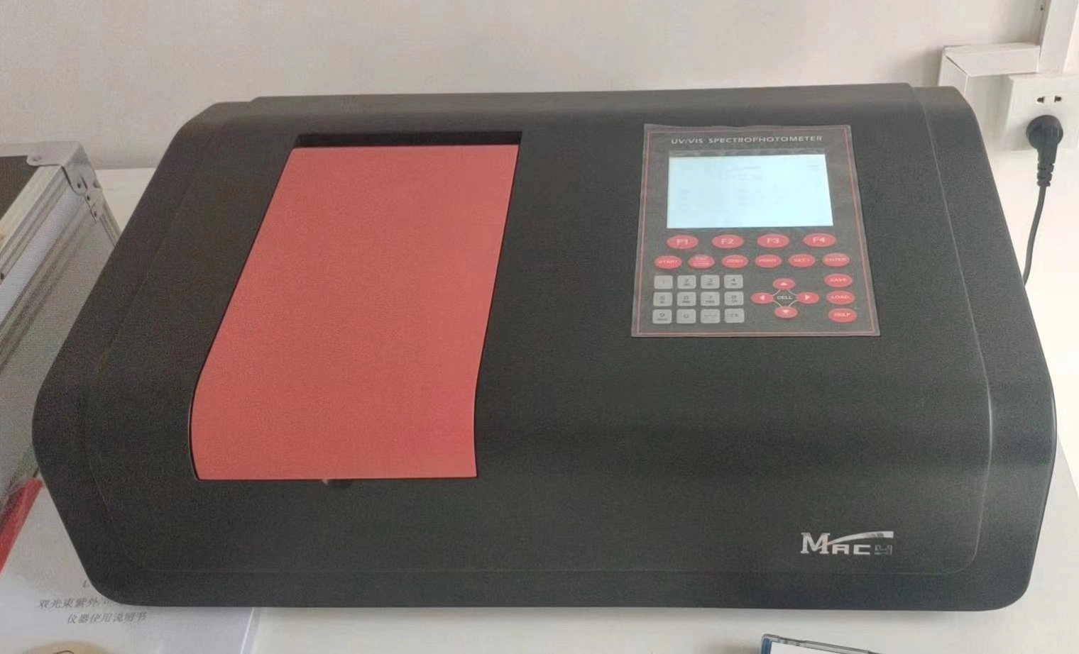 Types de spectrophotomètre UV vis double faisceau à chaud avec intégration Sphère pour mesurer l'échantillon de poudre