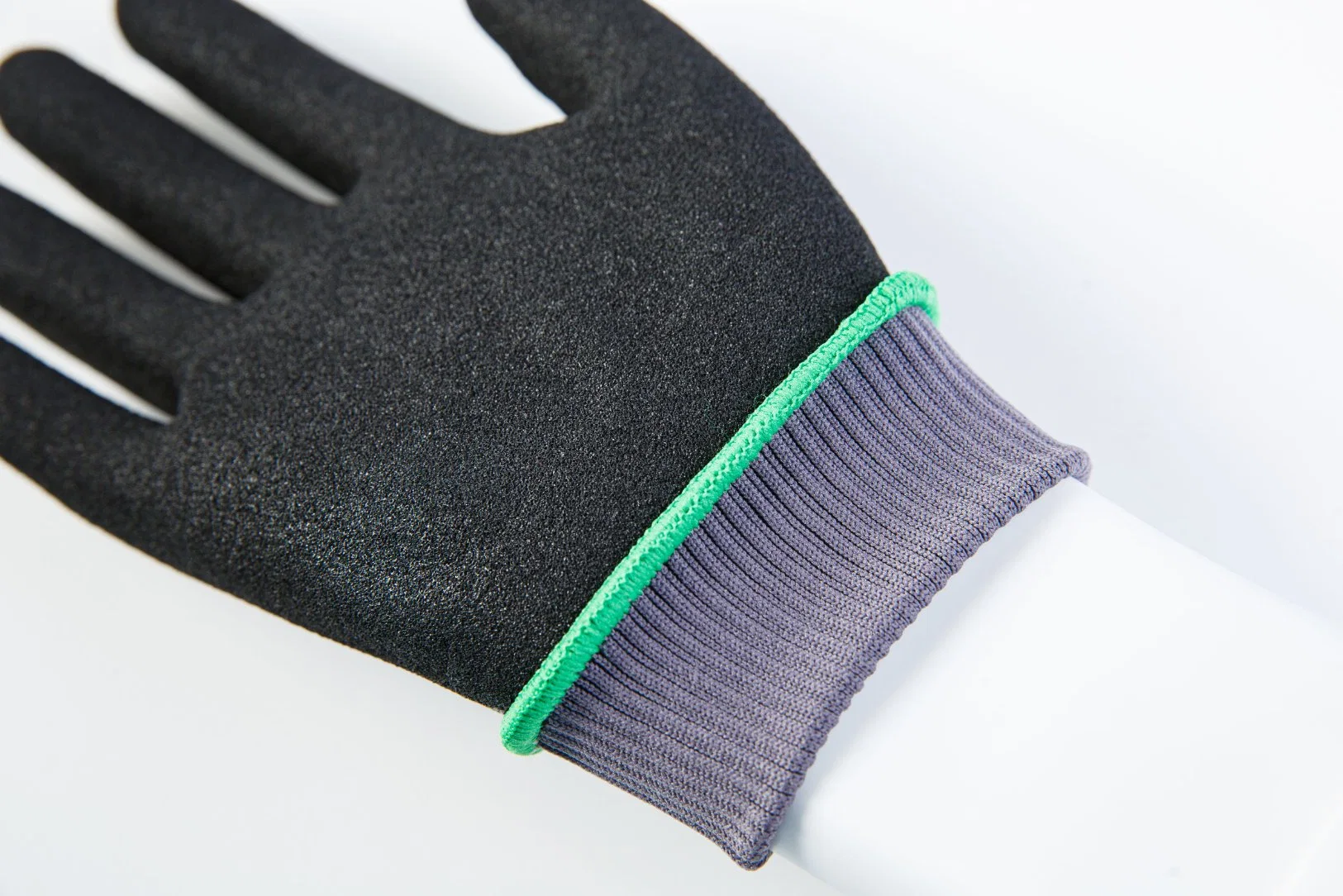 Prix d'usine du fabricant Gants de sécurité en nylon antidérapants en nitrile sablé Prévention de la poussière Respirants.