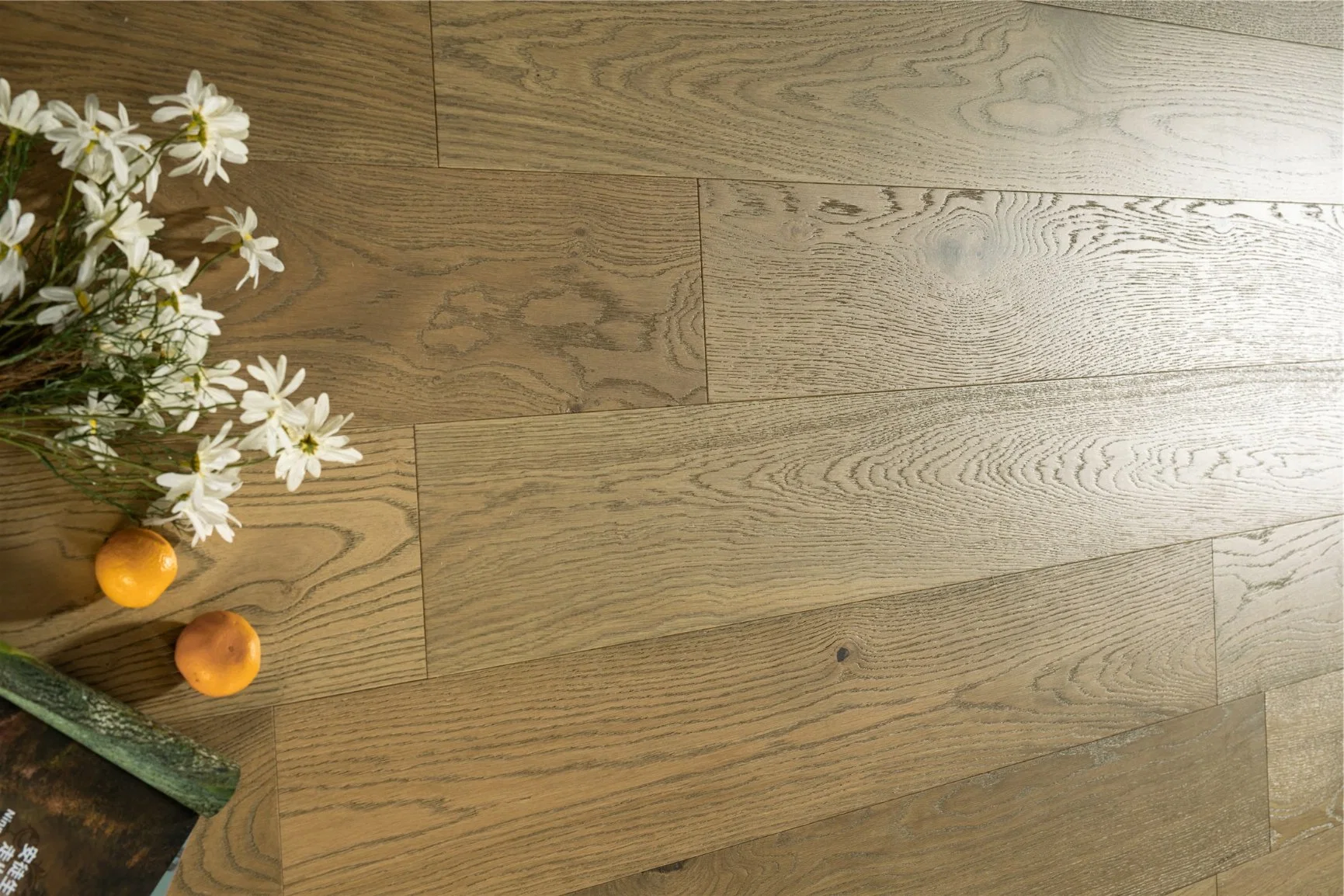 Wide Oak Engineered Wood Flooring/Timber Flooring/Parquet Floor/Wooden Floor Tiles/Wood Floor/Hardwood Flooring