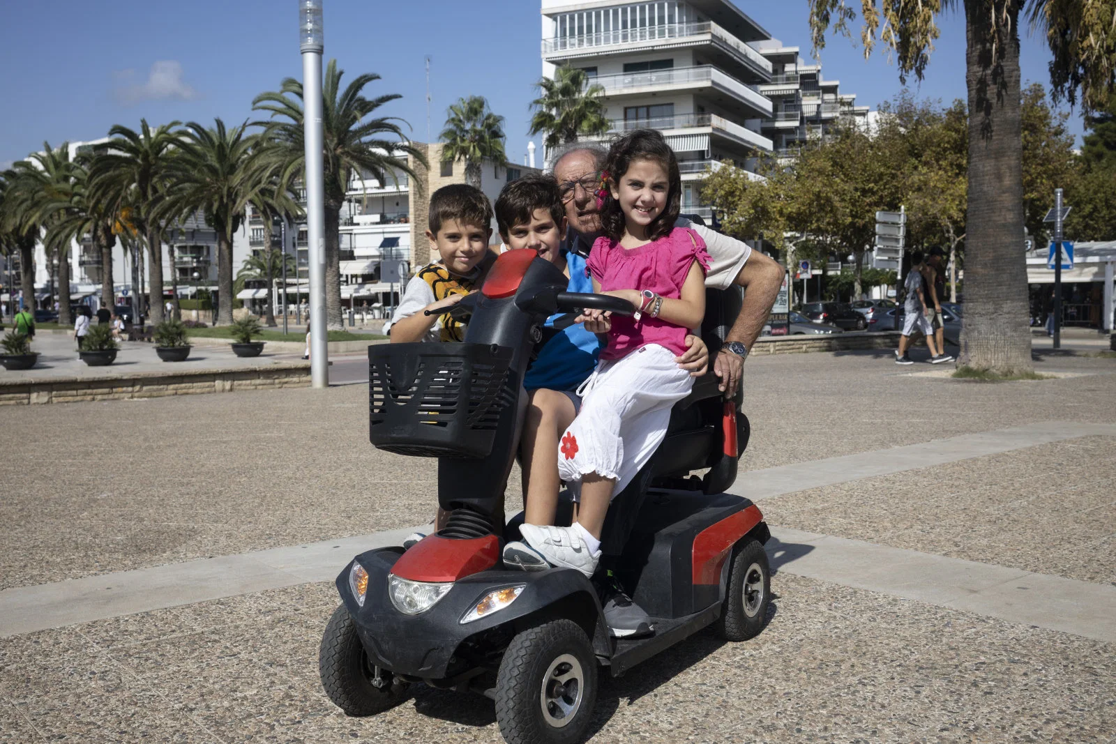 La mode de la mobilité électrique Scooters Scooters 4 roues utilisé pour la vente par le propriétaire Dirt Bike avec la CE