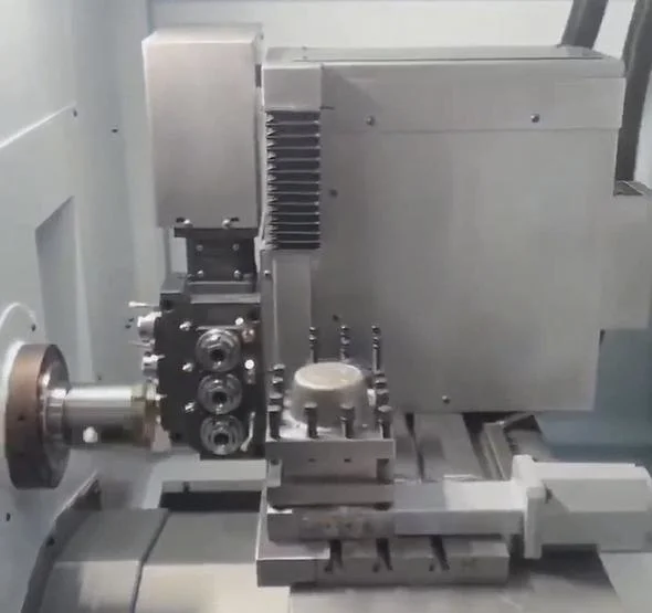 Ck6132 rodando e moagem de ferramentas da máquina composto carril-guia linear tornos CNC