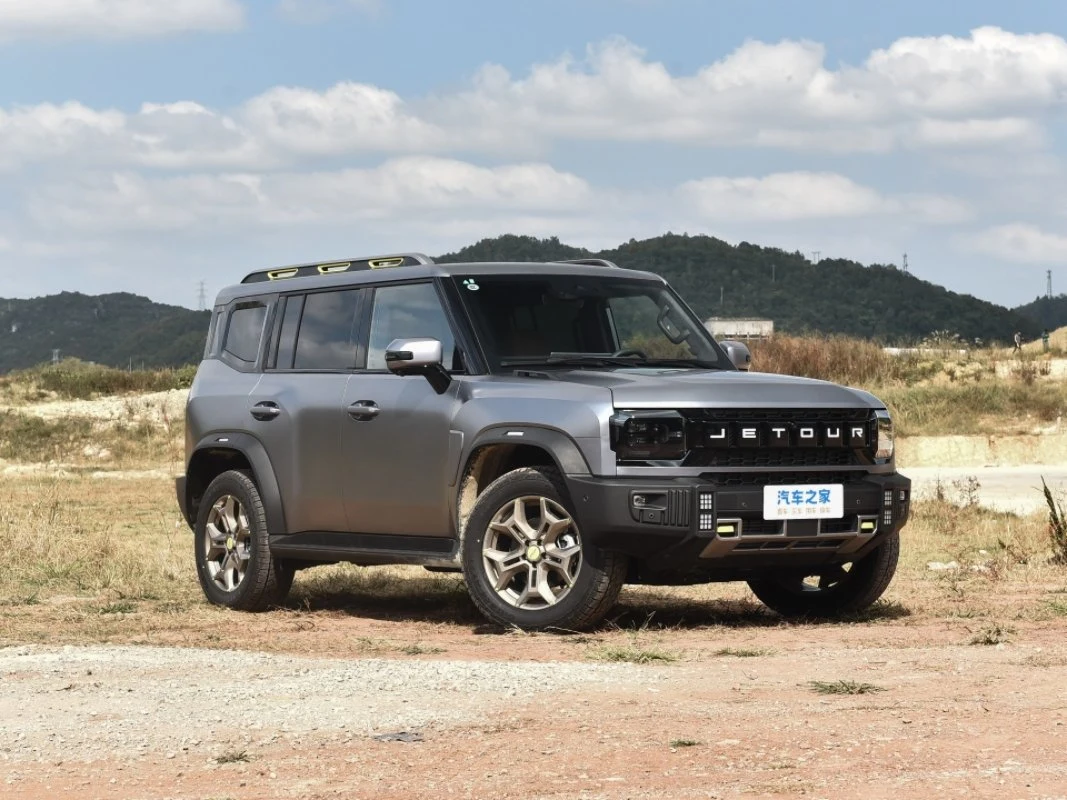 Mini-Car a gasolina todas as versões são vendidas em grande espaço 5 lugares