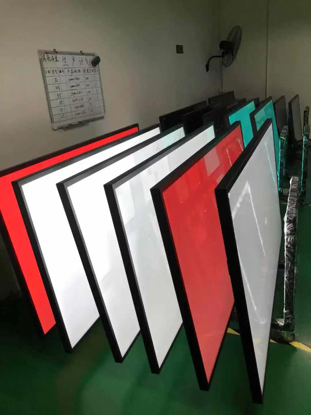 High Brightness TFT LCD Screen Module with Build-in Capacitive Touch Panel