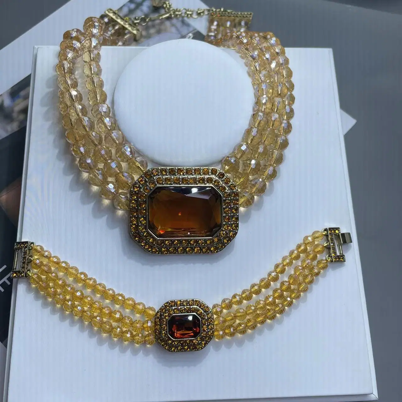 Colar vintage Segunda mão Colares de vidro pesado da indústria, Jóias de diamante da Moda Amber