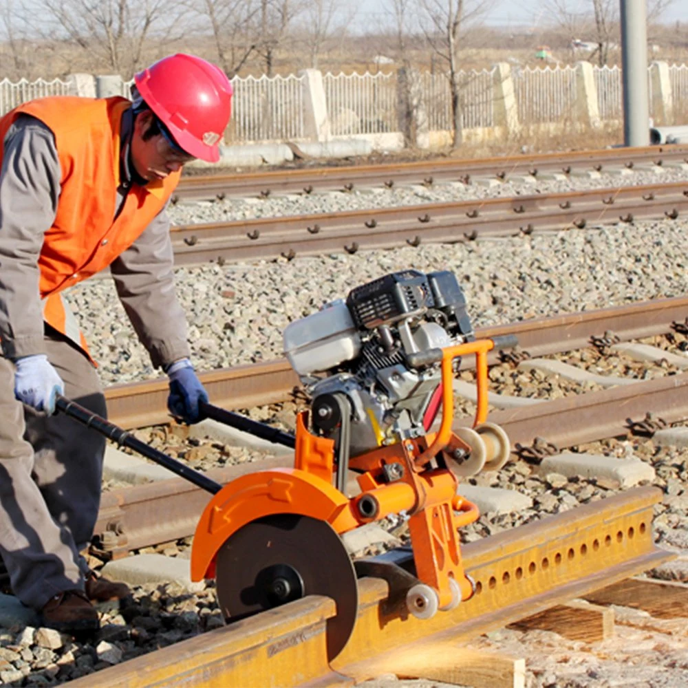 La combustión de gasolina de interior de la Sierra de la cortadora de ferrocarril de corte de la rampa portátil