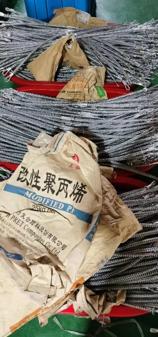 1/8 1/4 cable/manguera de comprobación de látigo en China