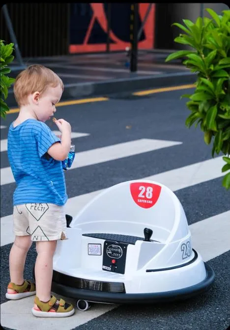 Elektro-Stoßfänger Auto mit LED-Blinklicht für Kinder im Freien