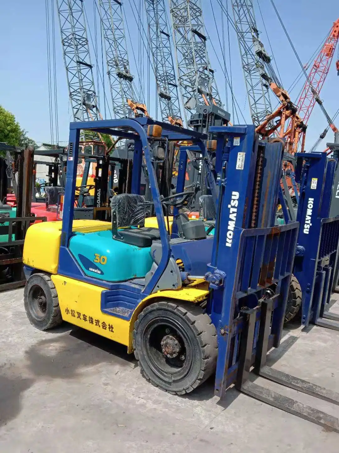 Diesel Forklift Truck Komatsu Used Diesel Engine 3ton Truck Mini Forklifts