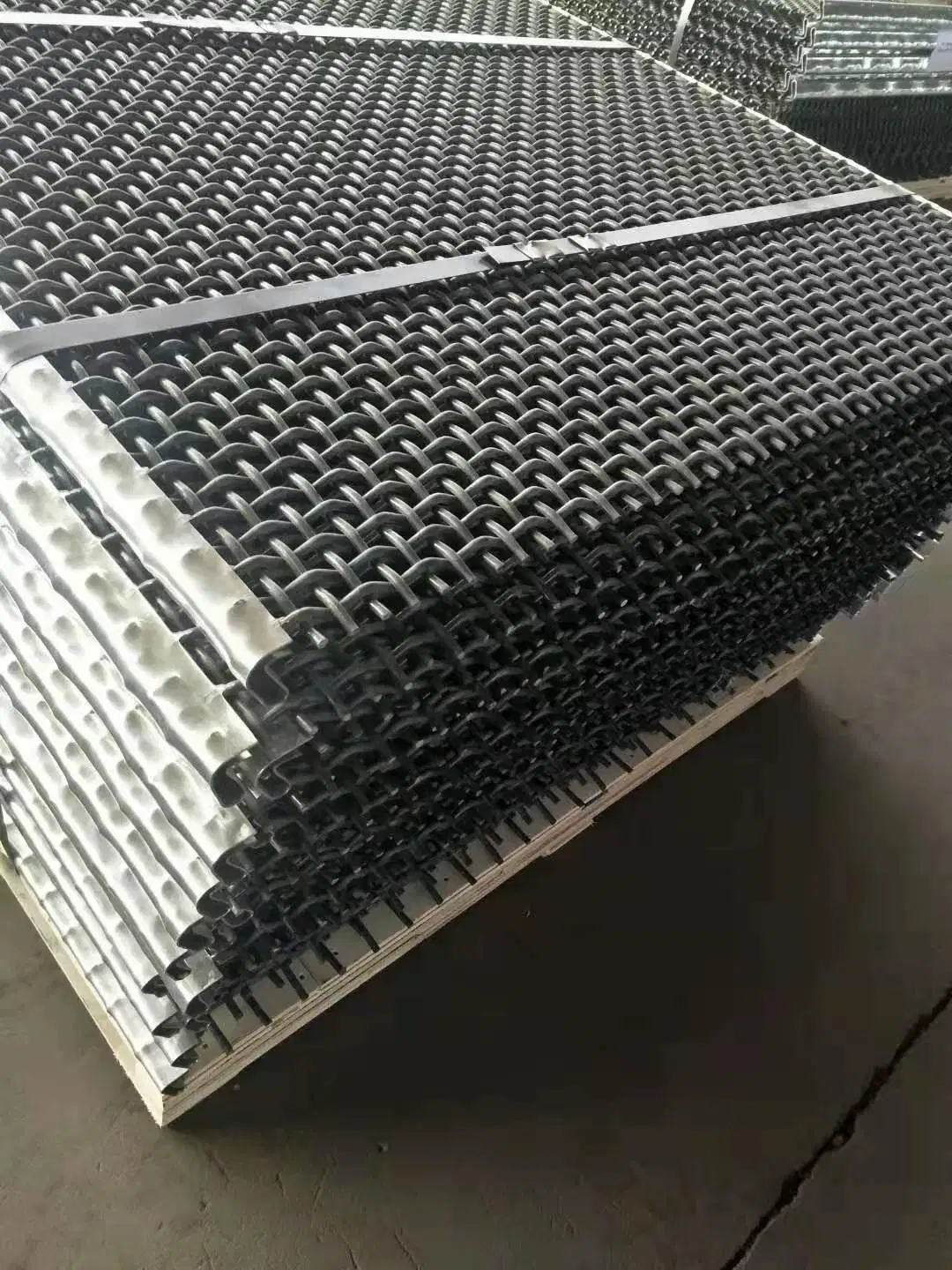 Tec-Sieve Vibrating Woven Wire Screen Cloth in Stainless Steel or Carbon Steel
