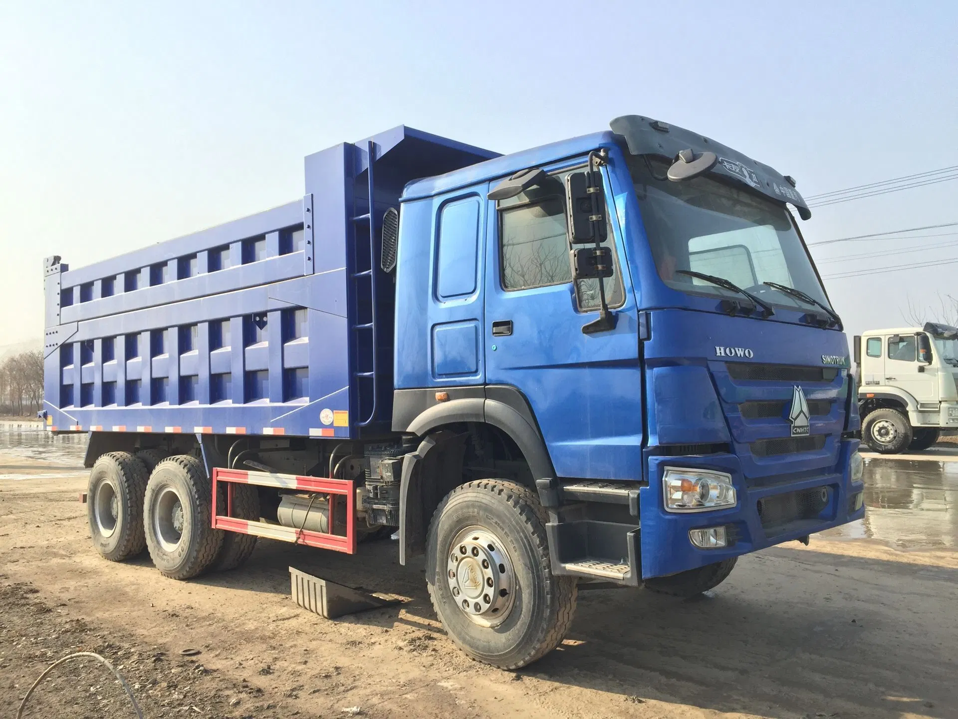 Sinotruk HOWO 6X4 Used Trucks with Production Year 2011 to 2014