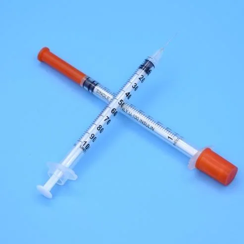 محقنة Insullin طبية قابلة للاستخدام مرة واحدة 0.3مل 0.5 مل محقنة من إنسولين السكري سعة 1 مل مع الإبرة الثابتة