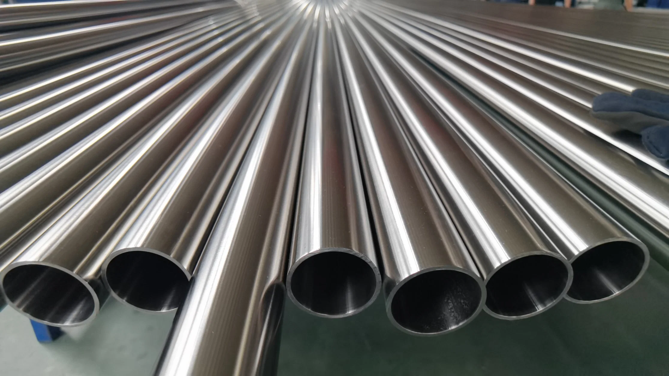 China High quality/High cost performance  ASTM/AISI/JIS/DIN 201/304/316/321/904L Bright Polish Stainless Steel Pipe 2b/Ba Tube