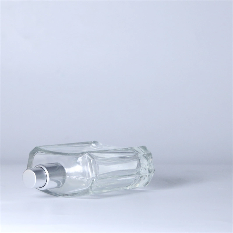 تقدم زجاجات العطور الزجاجية الفارغة الفريدة 50 مل الجديدة عينة