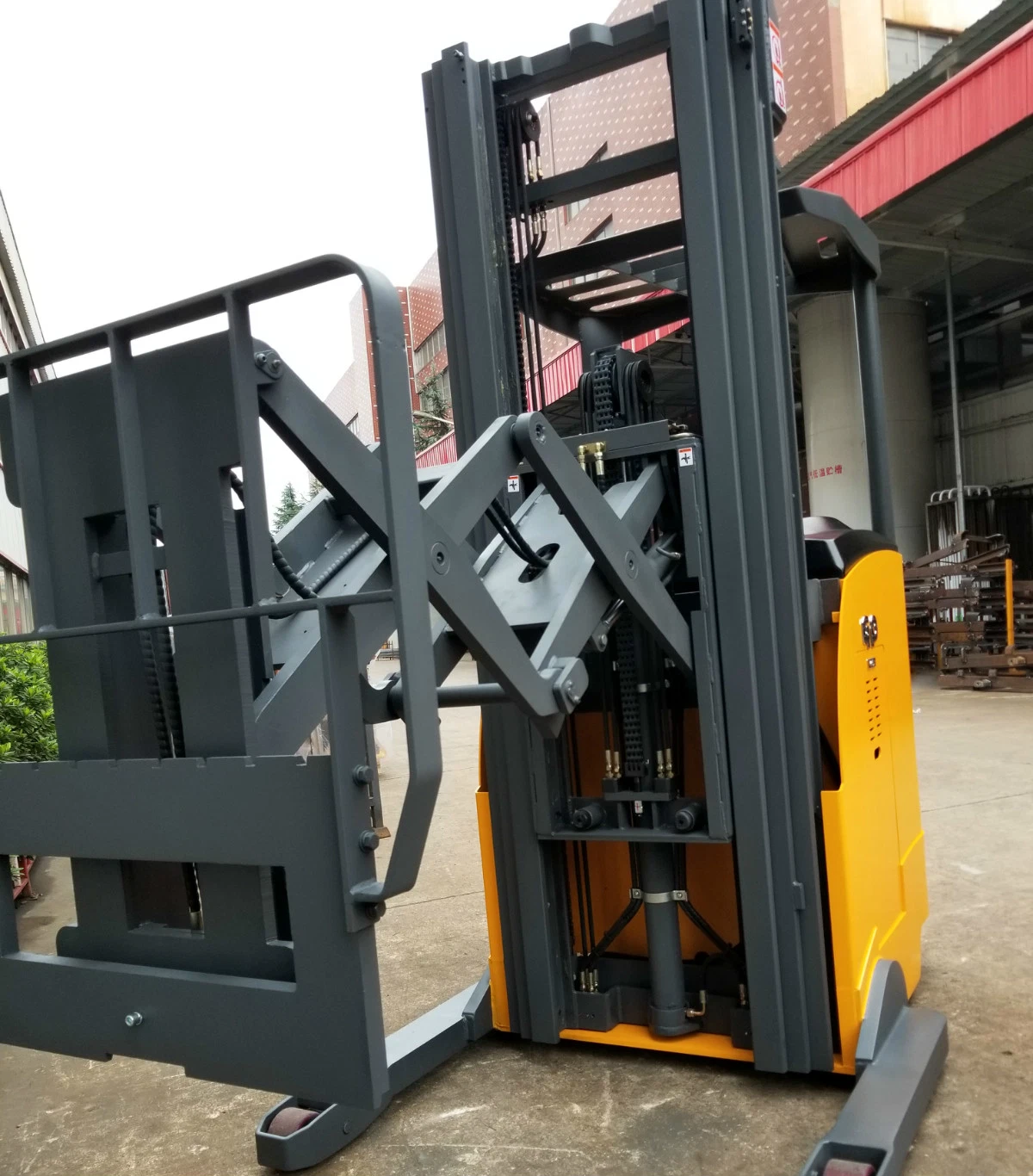 Warehouse Equipment 1 Ton Electric Stand on Reach Truck with 3m Lifting Height