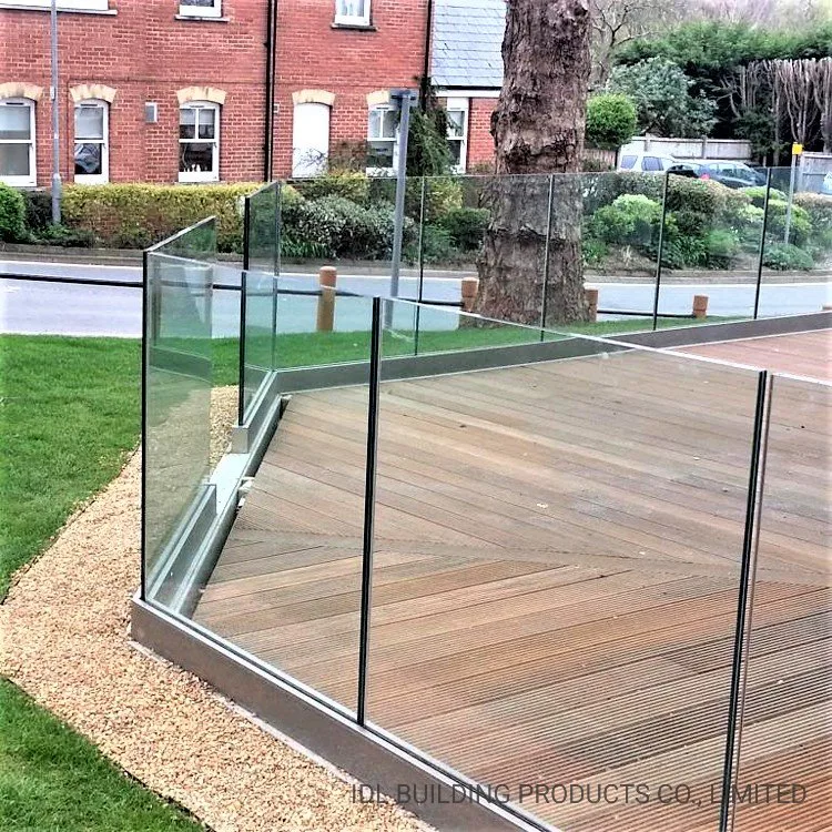 China Factory Commercial Use Curved Glass Frameless Balustrade Aluminum Fence U Channel Glass Balustrade/Glass Railing with Stainless Steel Handrail