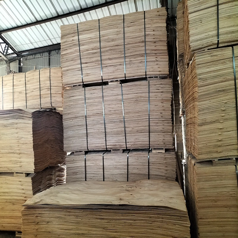 Pine Wood Rotary Cutting 950mm * 1880mm * 1.7mm Grade Cc Pine Veneer for Plywood Core