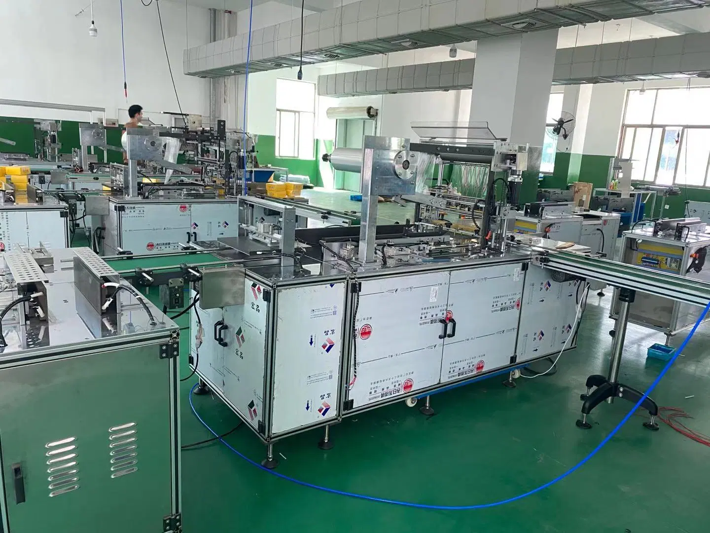 Automatic BOPP Heat Shrink Film Shrinking Wrapping Machine for Cream and Condoms