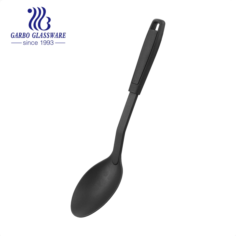 A fábrica de Nylon Barato Grau Alimentício Utensã lios de cozinha Conjunto de utensílios de uso de ferramentas de cozimento Kwnl005-4