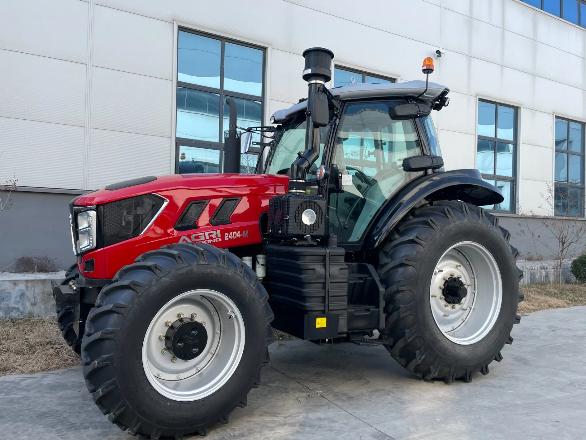 China Manufacturer Supply 210HP 4X4 Wheel Tractor Agricultural Machinery Farm Tractor