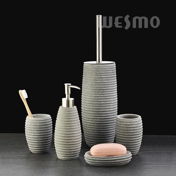 Modern Designed Polyresin Bathroom Accessories Set Shower Toilet Accessories