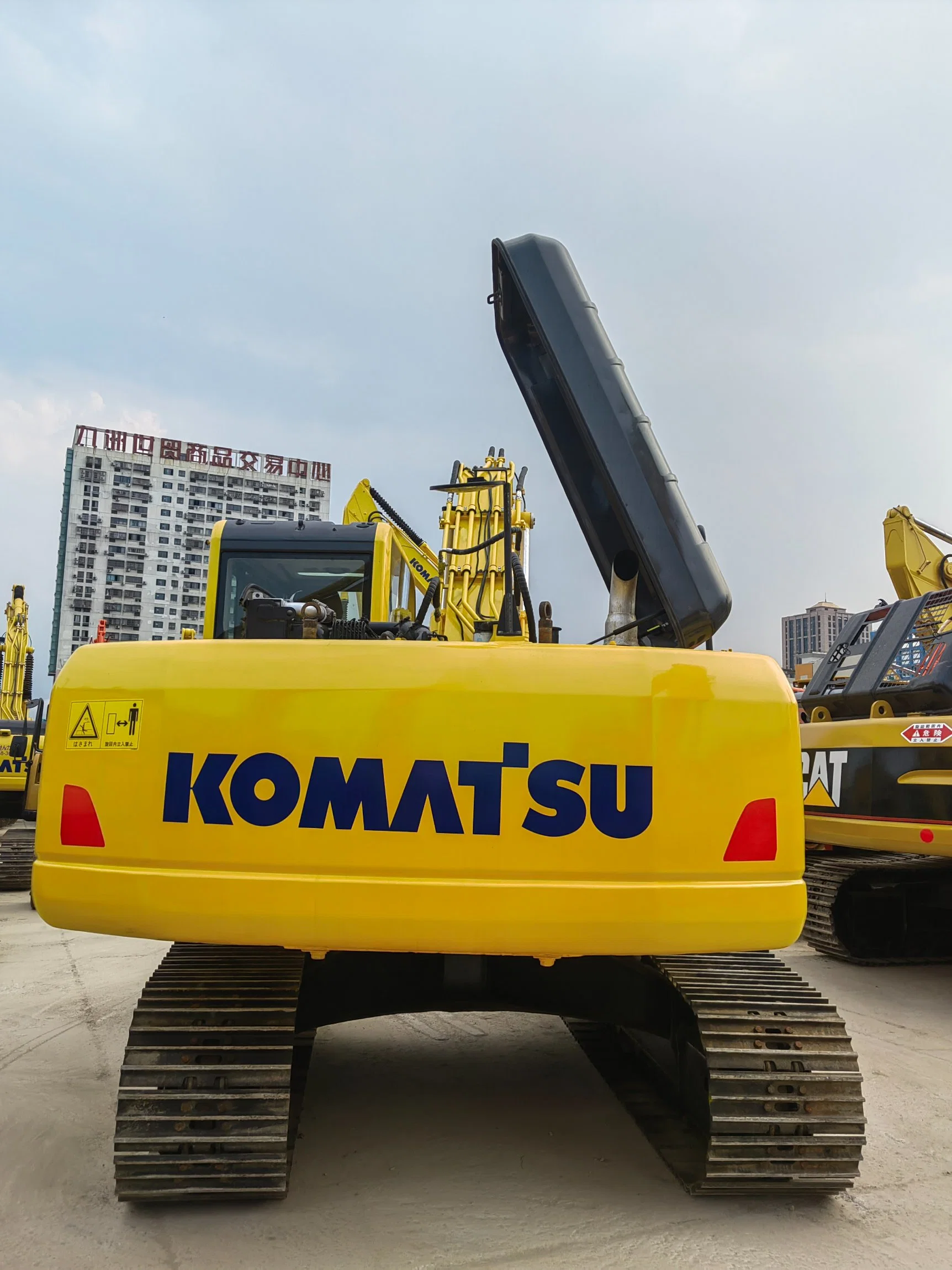 Used Komatsu PC200-8 PC200-8mo Japanese Crawler Excavator PC200-8