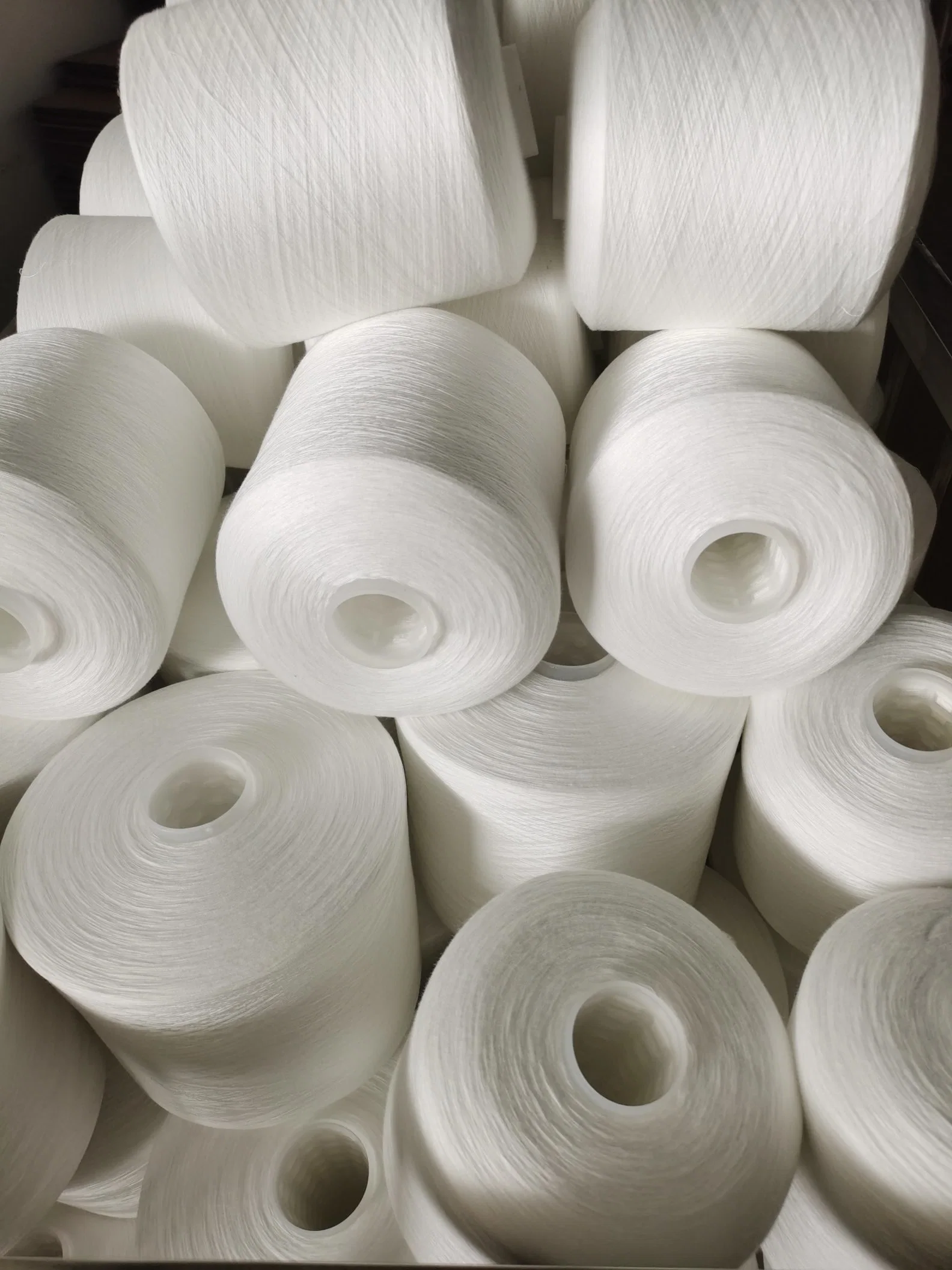 Recycled 100% Spun Polyester Sewing Thread 45s/2 with Grs Certificate for Clothing Accessories