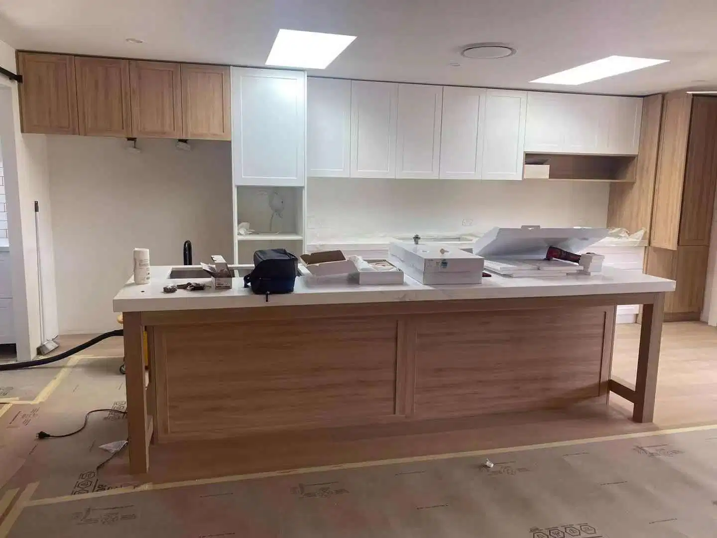 Australia Brisbane Autan Luxury House-Kitchen Cabinets Armario Cuarto de baño bata Interior Armarios de Cocina de Puerta Australia Joinery Project Case