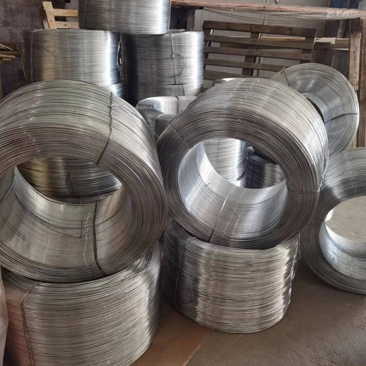 China Supply Flat and Round Bare Solid Aluminum Wire for Electrical Equipment