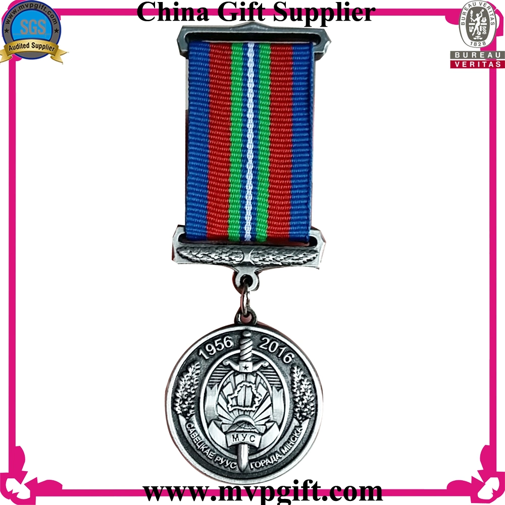 China Custom High quality/High cost performance Metal 2 Tone Color Enamel Military Souvenir Badge