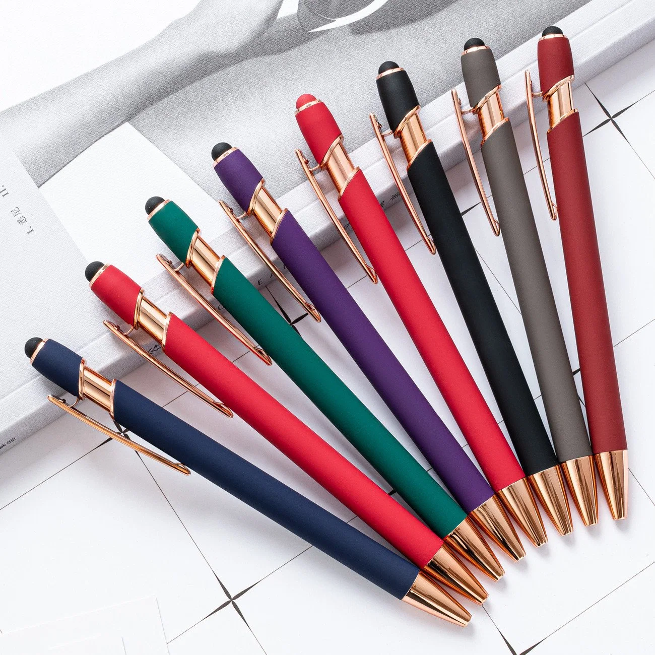 قلم حبر كروي عالي الجودة إعلانات معدنية قلم كروي تشجيعي قلم