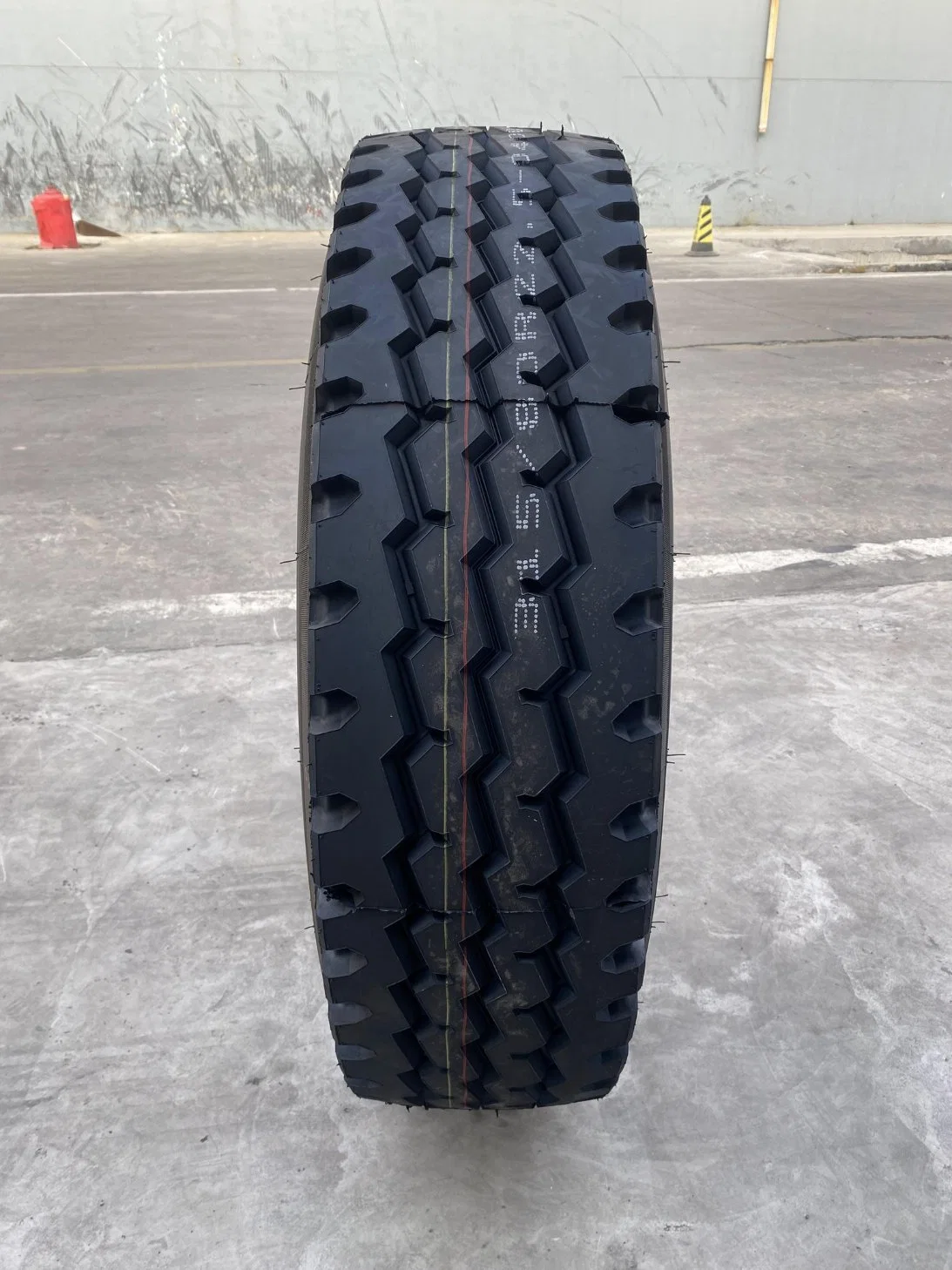 Bustu Brand 11r22.5 11r24.5 #More Favorable Price# Truck Tire or Bus Tire