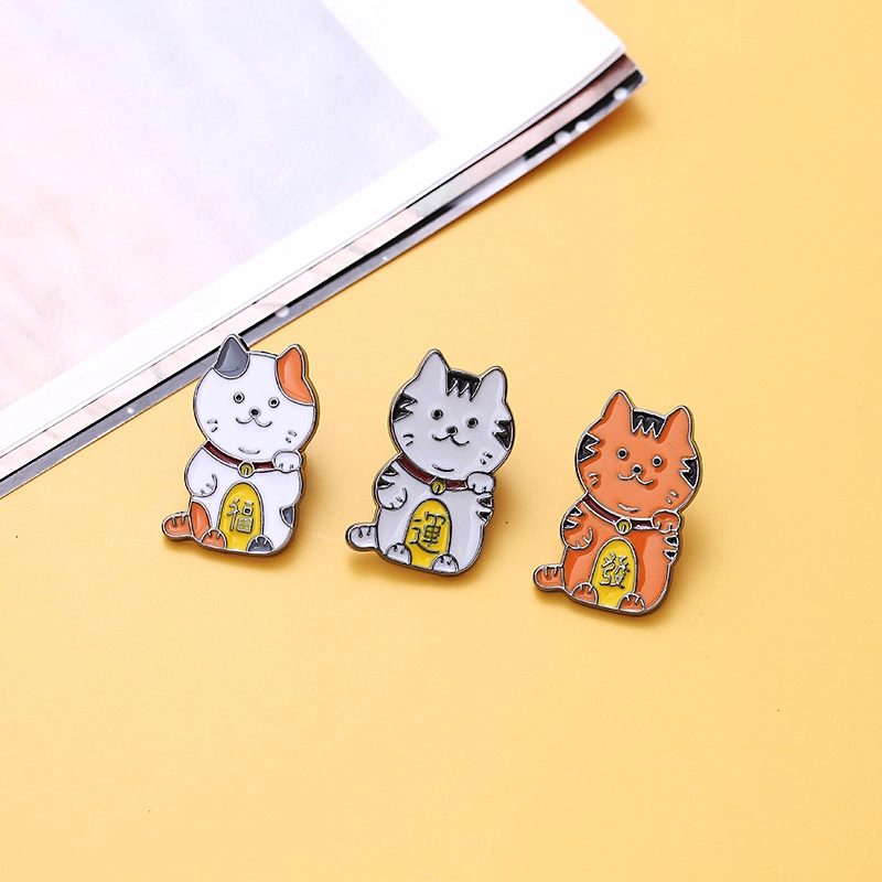 Venda por grosso de desenhos animados de logotipo personalizado sorte adorável animal de estimação adorável Pinos Cat Fortune Acessórios de Moda dons ligas macias de disco rígido de metal Broche crachá do esmalte Pin de lapela