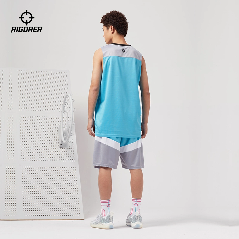 Traje de baloncesto de ropa deportiva uniformes de malla de poliéster transpirable Material Mens doble cosido