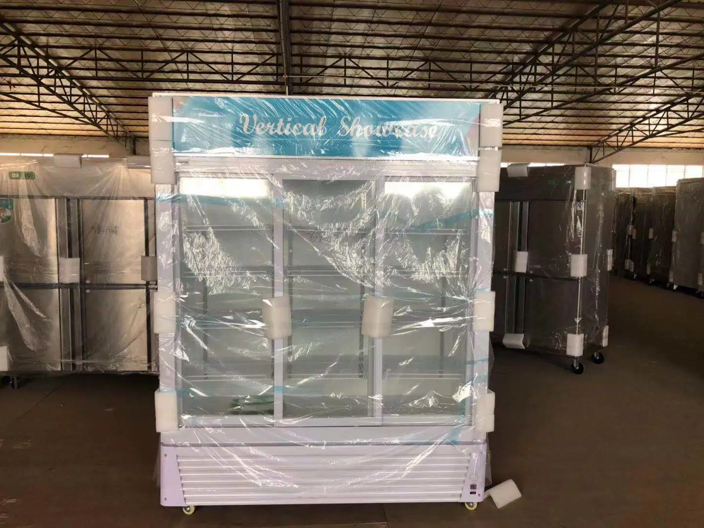 Supermarket Showcase Two Doors Big Capacity Beverage Showcase/Display with Ce