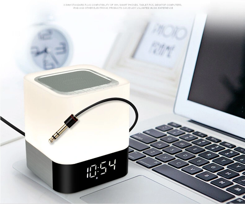 Portable 4 en 1 altavoz Bluetooth inalámbrico con sensor táctil de la luz de lámpara LED Reloj alarma la tarjeta del TF Aux llamadas manos libres reproductor de MP3.