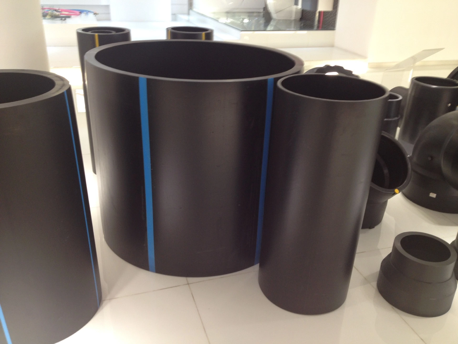 ISO4427 High Pressure Black PE Plastic HDPE Pipe Sizes Chart in Plastic Tubes