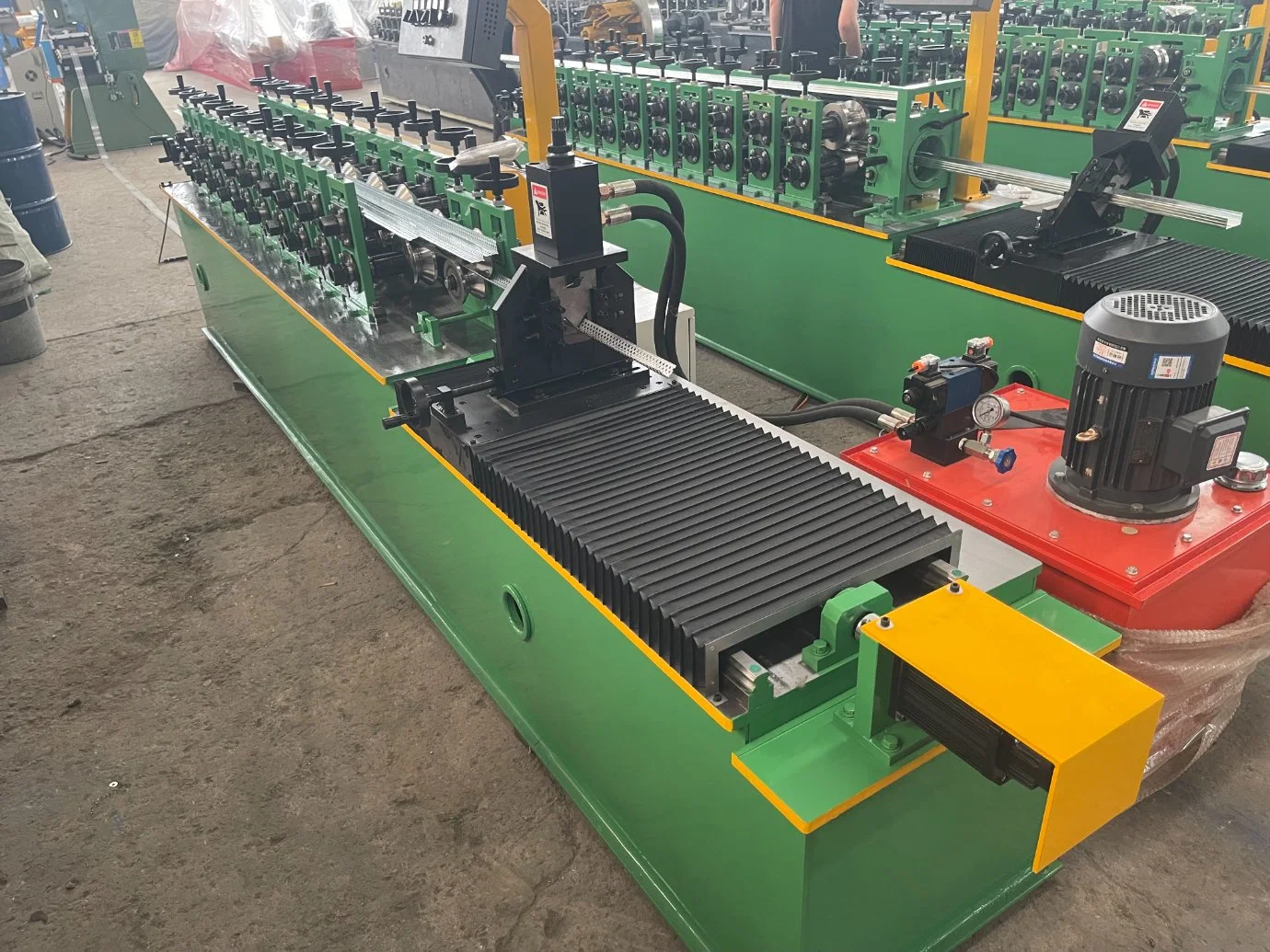 High Speed Colour Steel Stud Light Fully Automatic Keel Roll Forming Making Machine with Punching Device