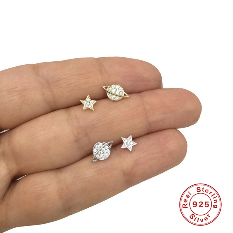 925 Sterling Silver Planet y la forma de estrella con CZ Stud Earrings chapado en oro para la Mujer