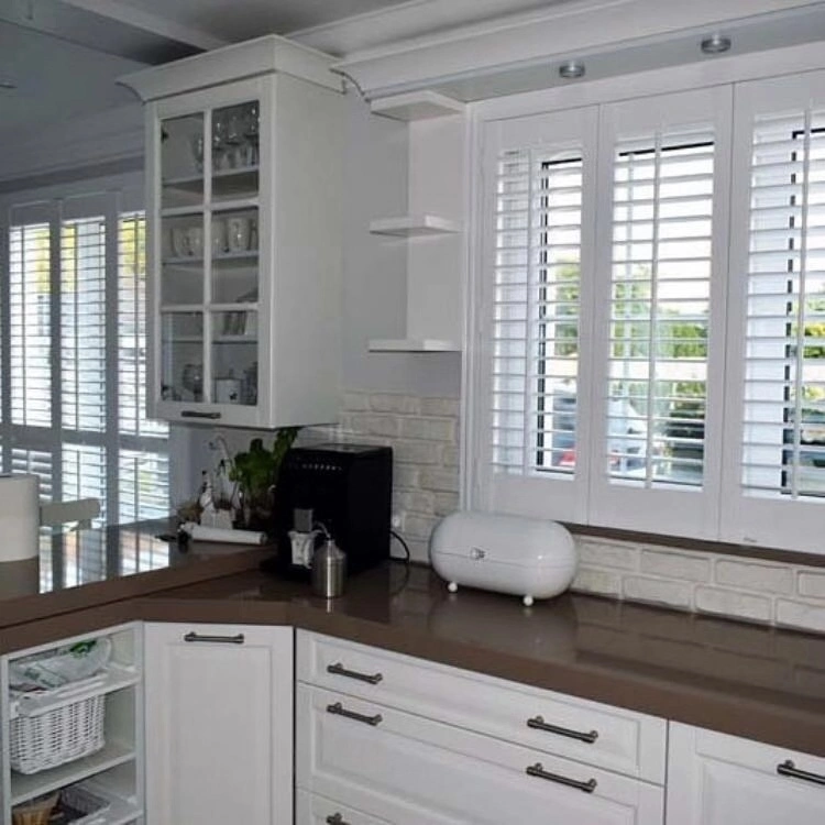 Manufacturer Customized New Design Frost White PVC Window Plantation Shutters Blinds