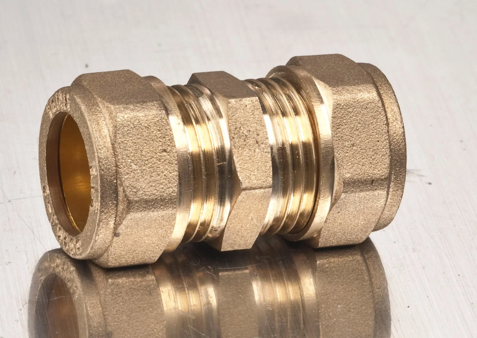 Tee Elbow Straight Nipple Brass Pex Al Pipe Thread Compression Fitting with Screw