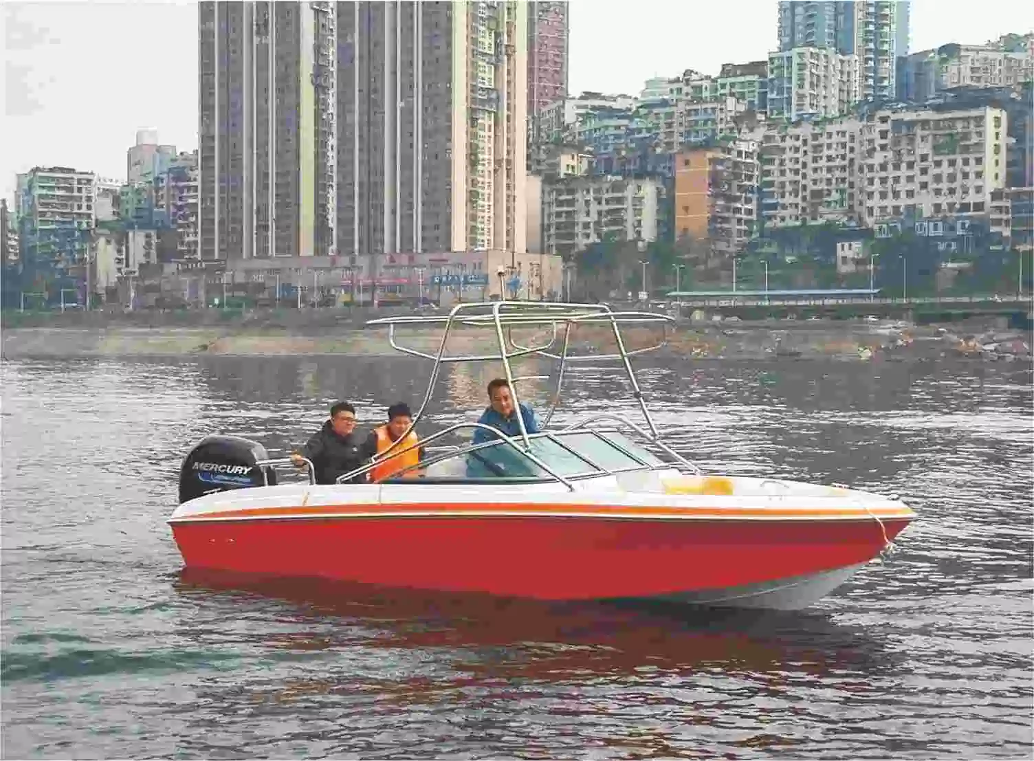 Js-180 Enclosed FRP Cabin Offshore Fishing Yacht with Outboards