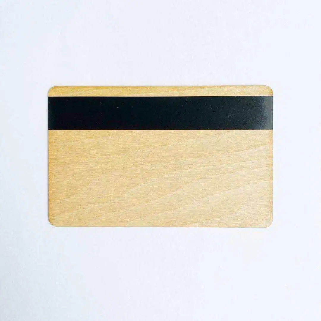 Carte NFC en bois pour clé d'hôtel de taille standard à imprimer en bois.