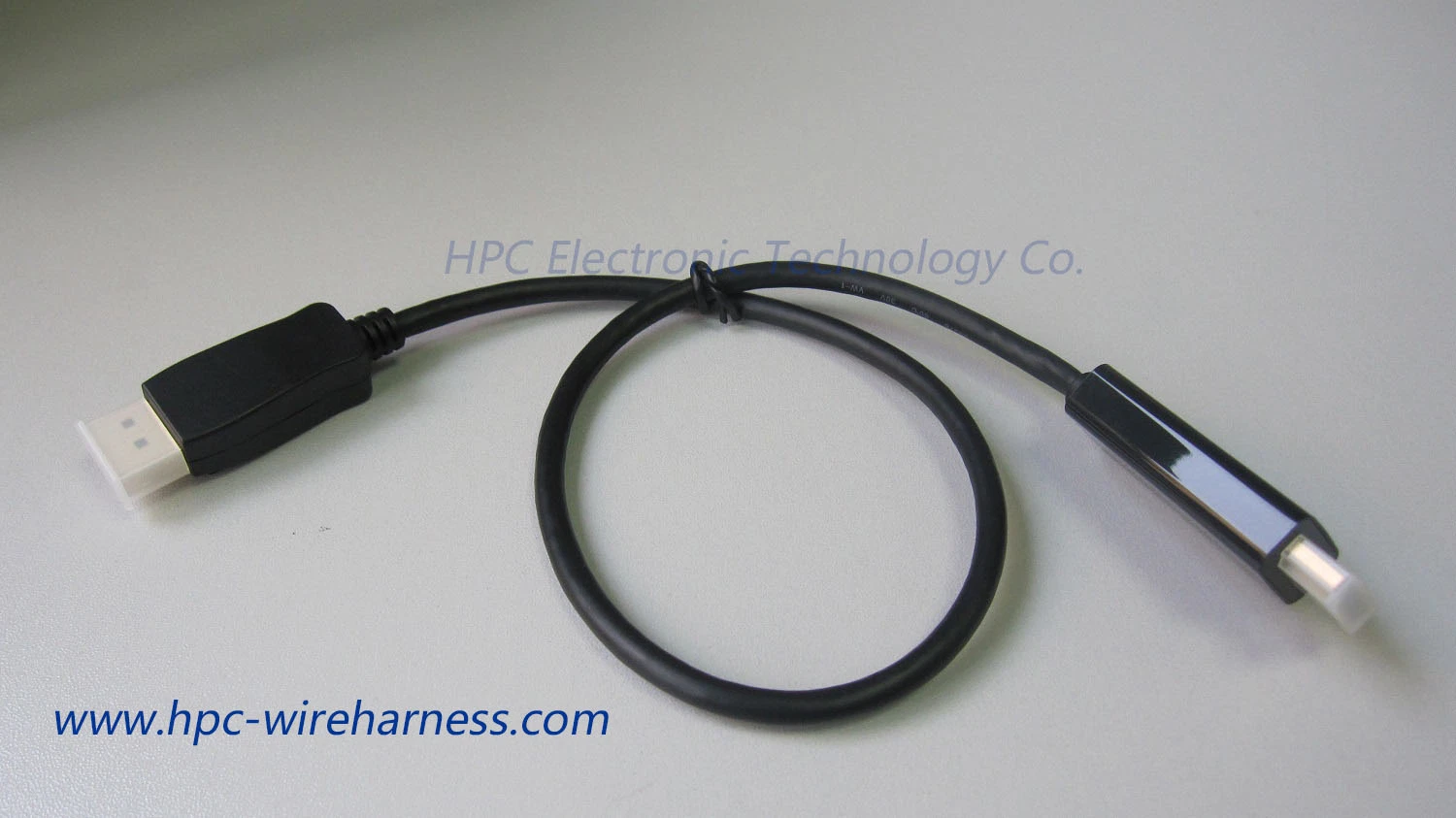 High quality/High cost performance Customized HDMI to Displayport Cable