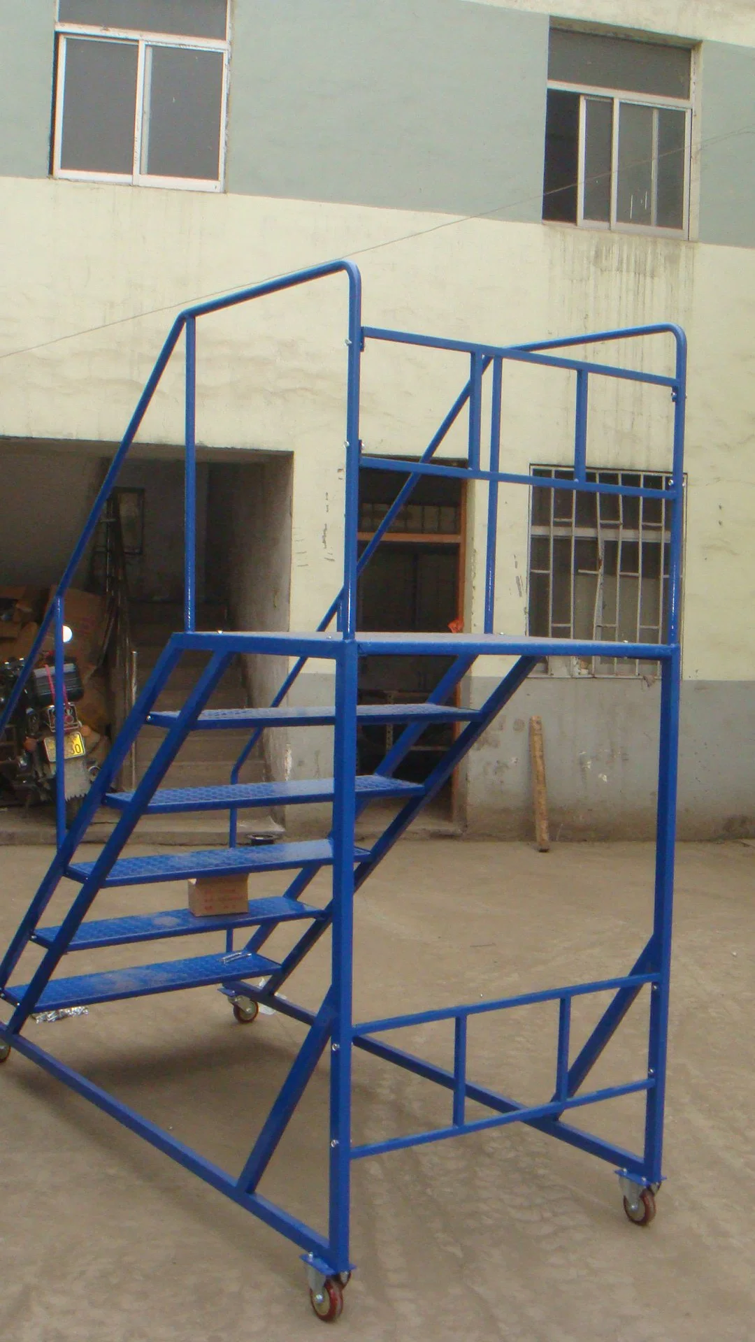 Warehouse Mobile Ladder Platform Metal Portable Stairs with Handrail